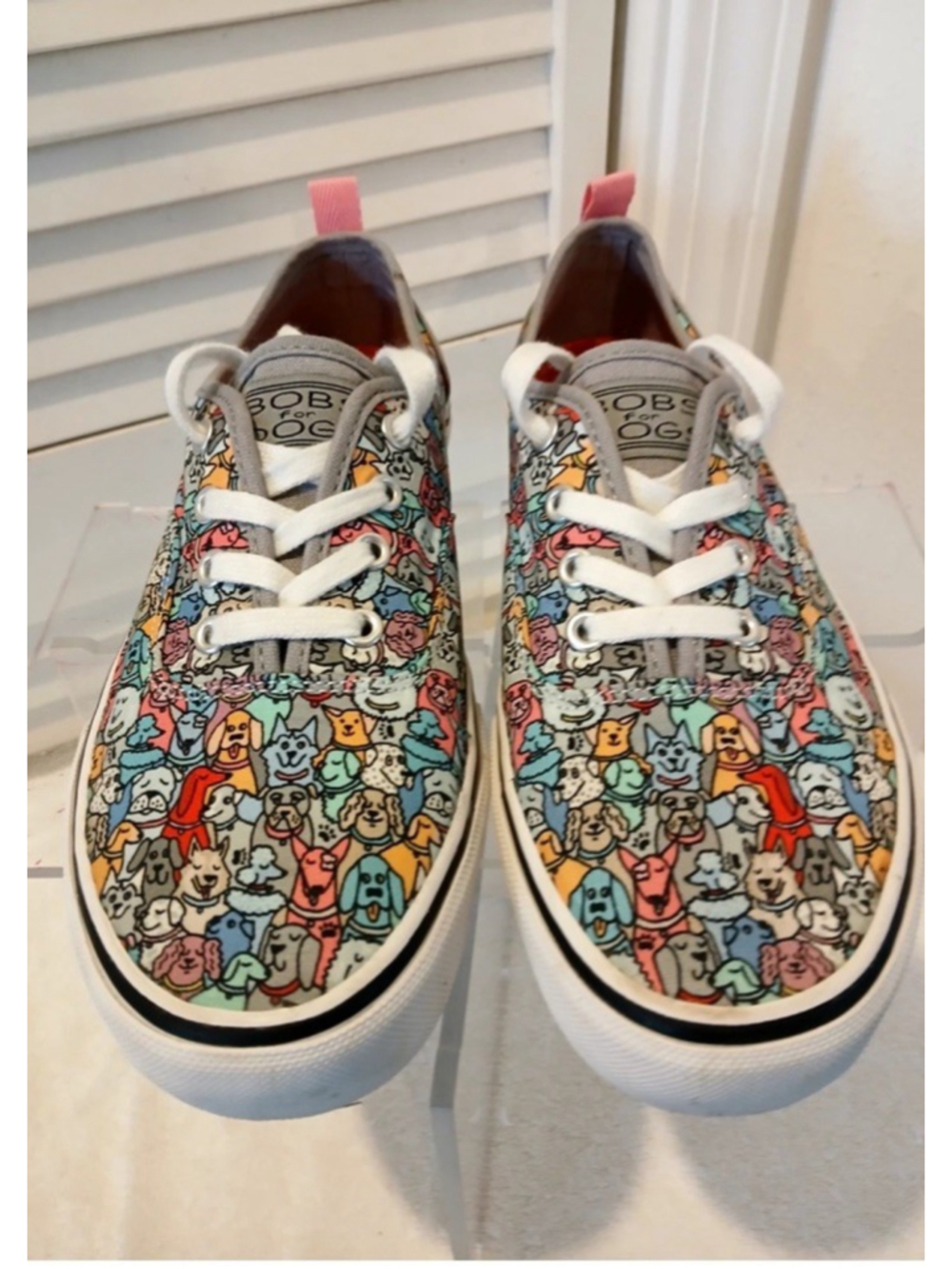 Skechers BOBS Utopia Dandy Dogs Womens Size 9.5 Memory Foam Sneakers Shoes 33277